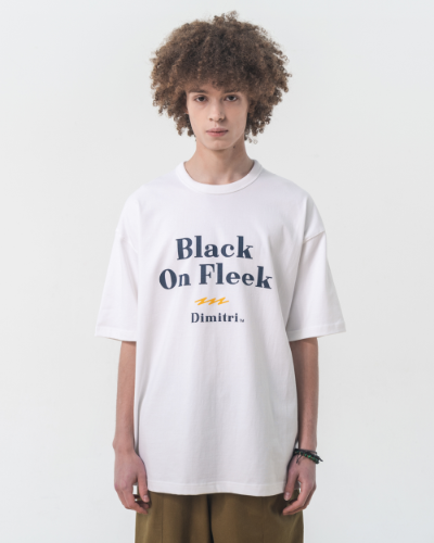 BLACK ON FLEEK HALF T SHIRTS WHITE